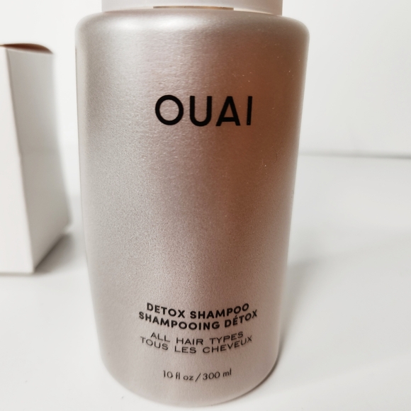 NEW Ouai Detox Shampoo 10 Ounces and Scalp Massager 10 fl oz - Picture 8 of 9